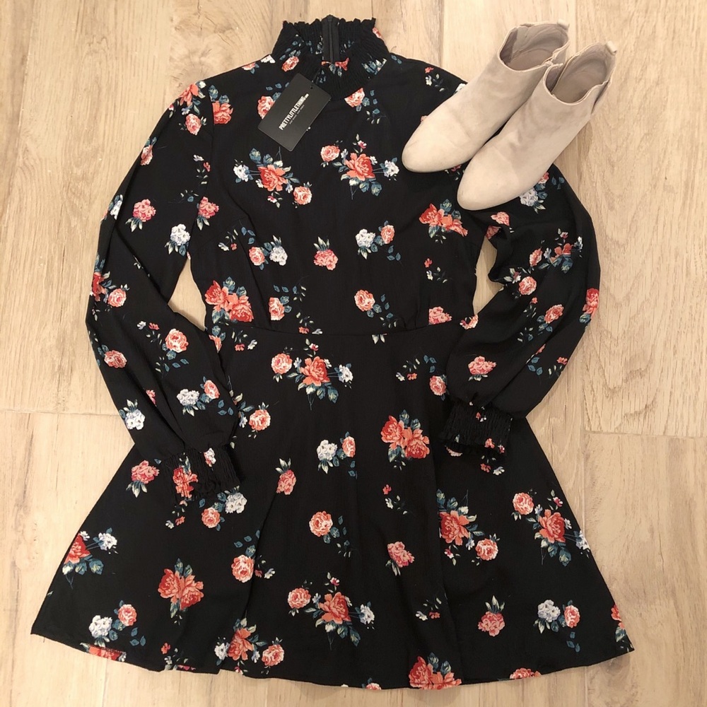 NWT PrettyLittleThing High Neck Floral Dress
